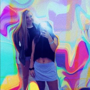 Meet your Posher, Bee